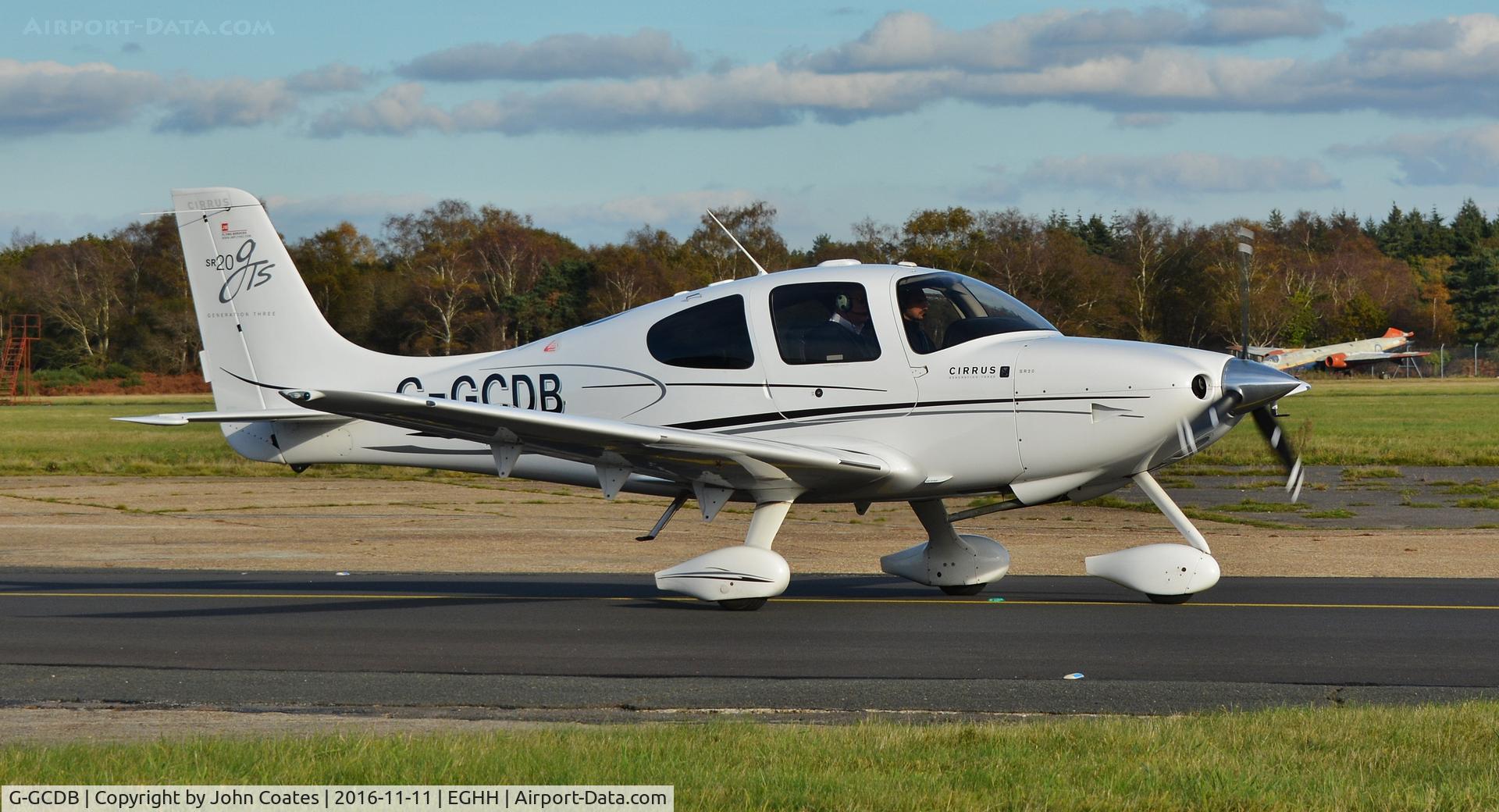 G-GCDB, 2009 Cirrus SR20 GTS C/N 1967, Taxiing to depart