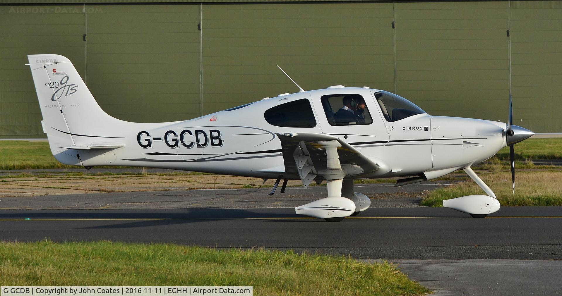 G-GCDB, 2009 Cirrus SR20 GTS C/N 1967, Taxiing to depart