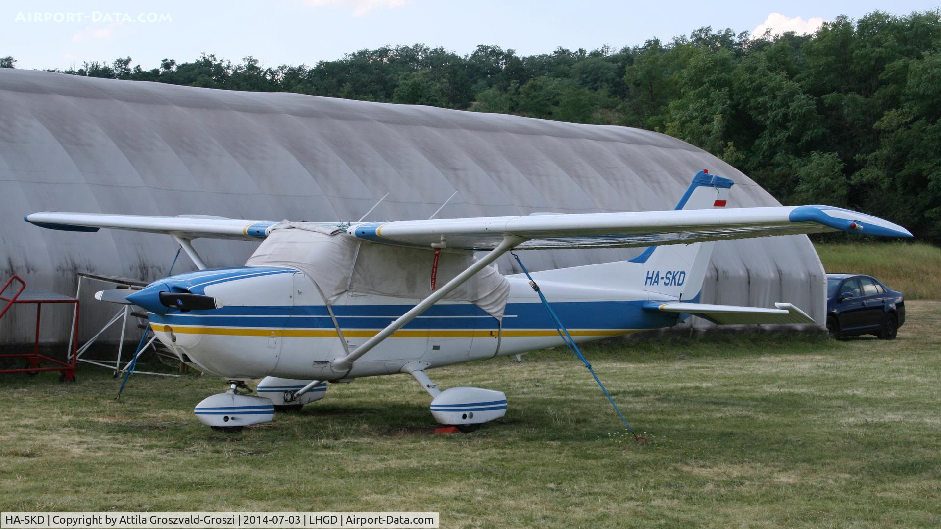 HA-SKD, 1978 Cessna 172N C/N 17270586, Gödöllö Airport, Hungary