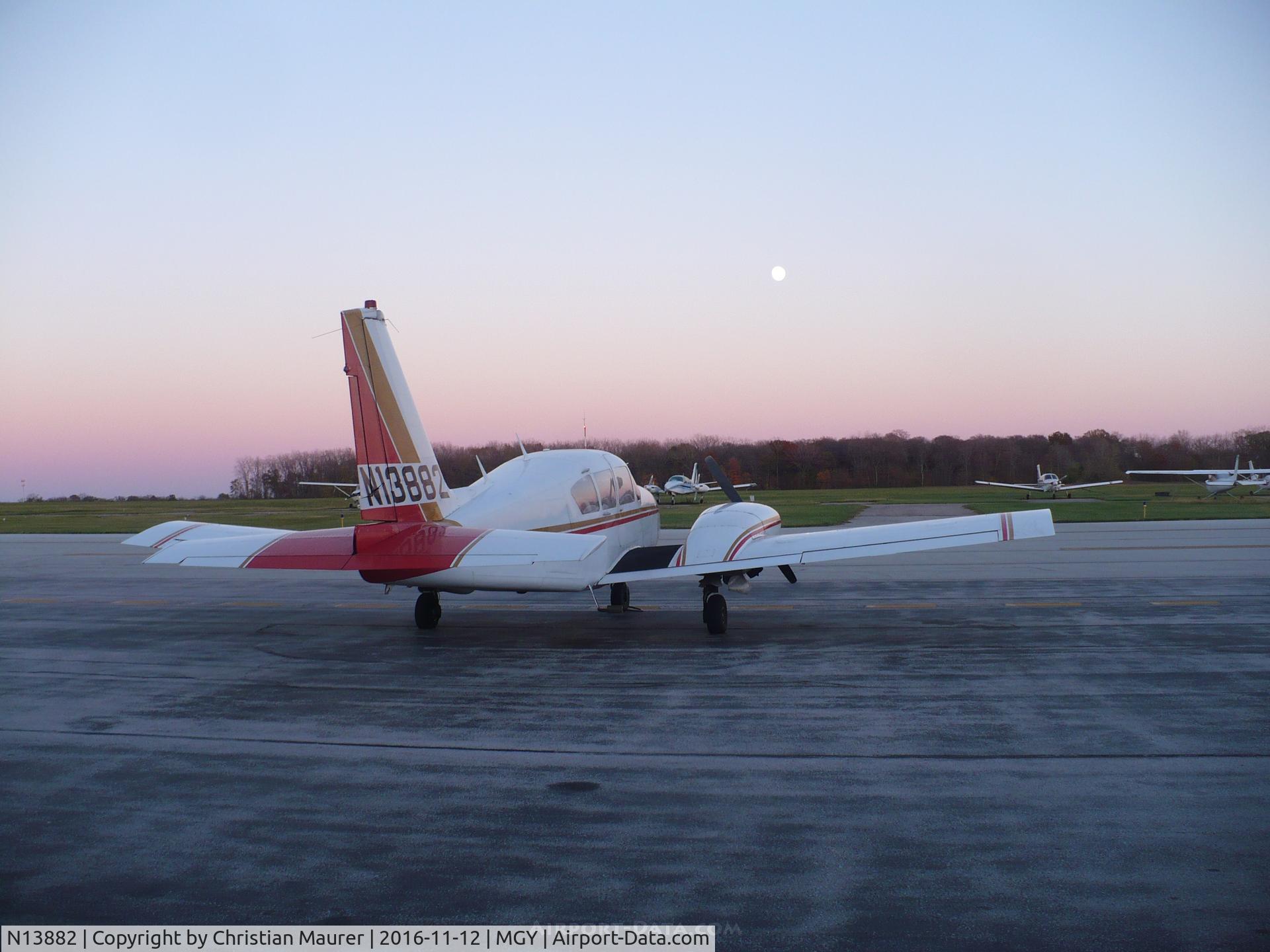 N13882, 1970 Piper PA-23-250 Aztec C/N 27-4517, Piper Aztec