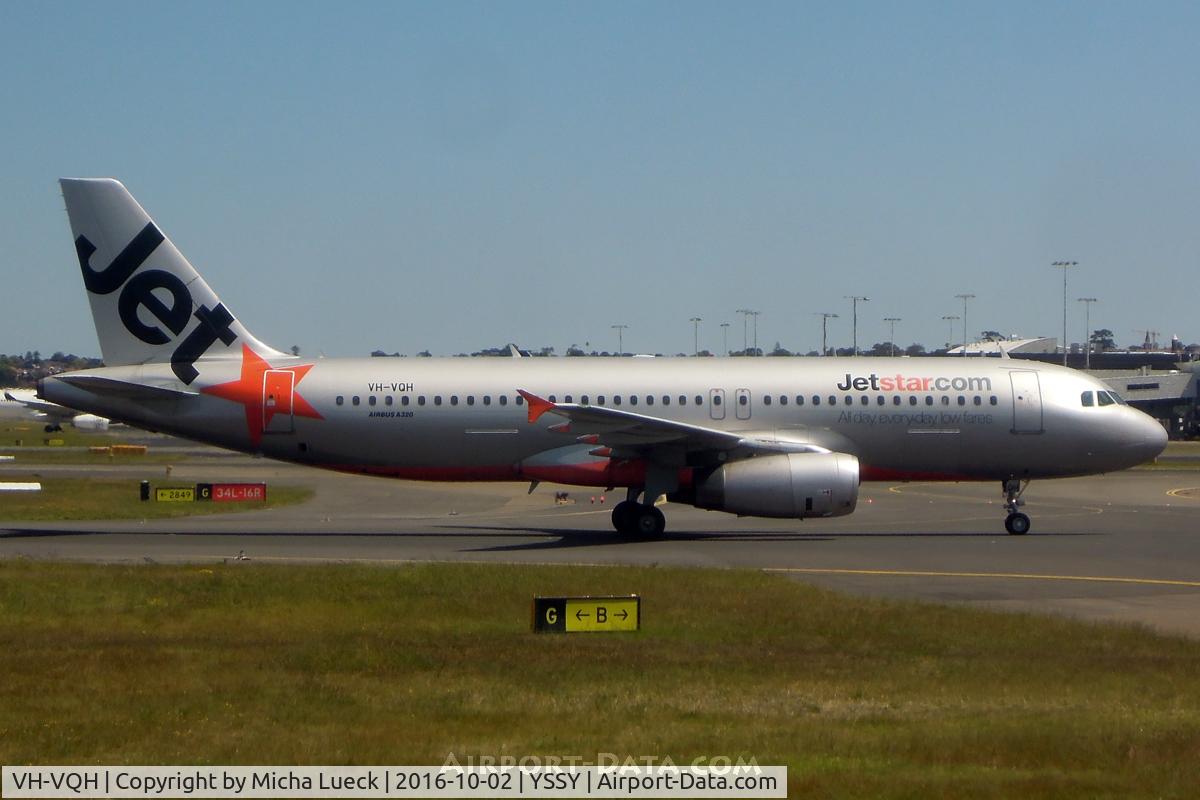 VH-VQH, 2006 Airbus A320-232 C/N 2766, At Mascot
