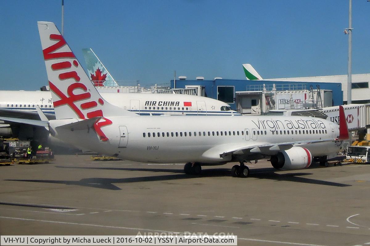 VH-YIJ, 2012 Boeing 737-8FE C/N 39924, At Mascot