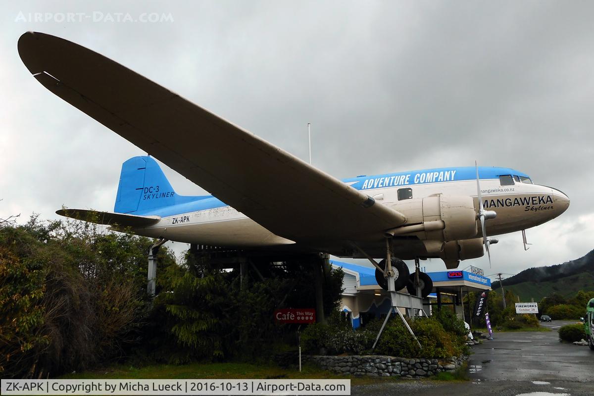 ZK-APK, 1945 Douglas C-47B Skytrain C/N 16967/34227, At Mangaweka