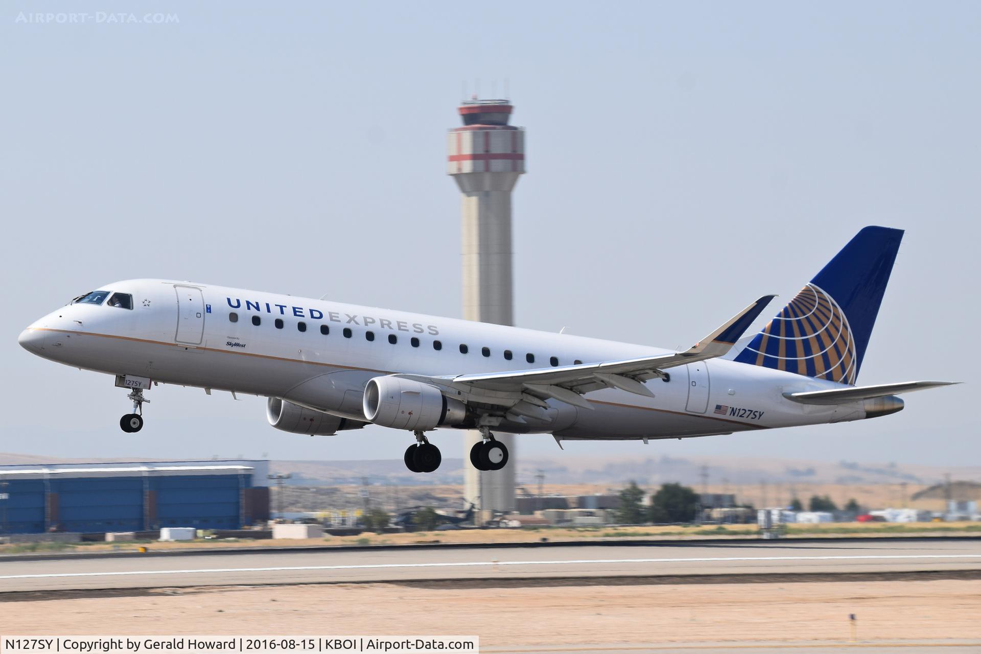 N127SY, 2014 Embraer 175LR (ERJ-170-200LR) C/N 17000441, Take off from RWY 10L.