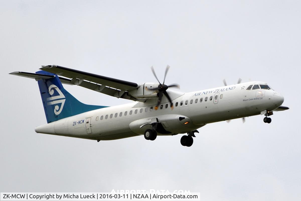 ZK-MCW, 2000 ATR 72-212A C/N 646, At Auckland