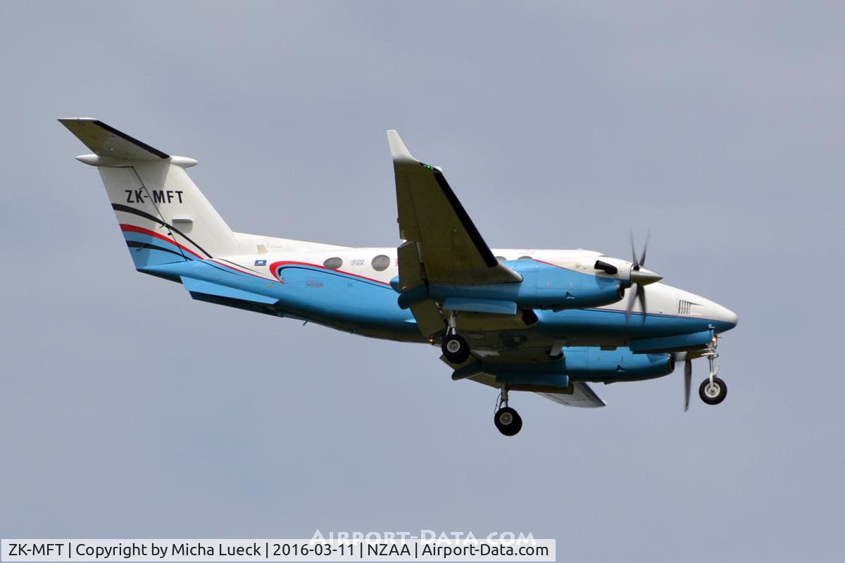 ZK-MFT, 1988 Beechcraft B200 King Air C/N BB-1298, At Auckland