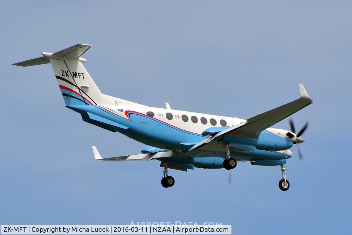 ZK-MFT, 1988 Beechcraft B200 King Air C/N BB-1298, At Auckland