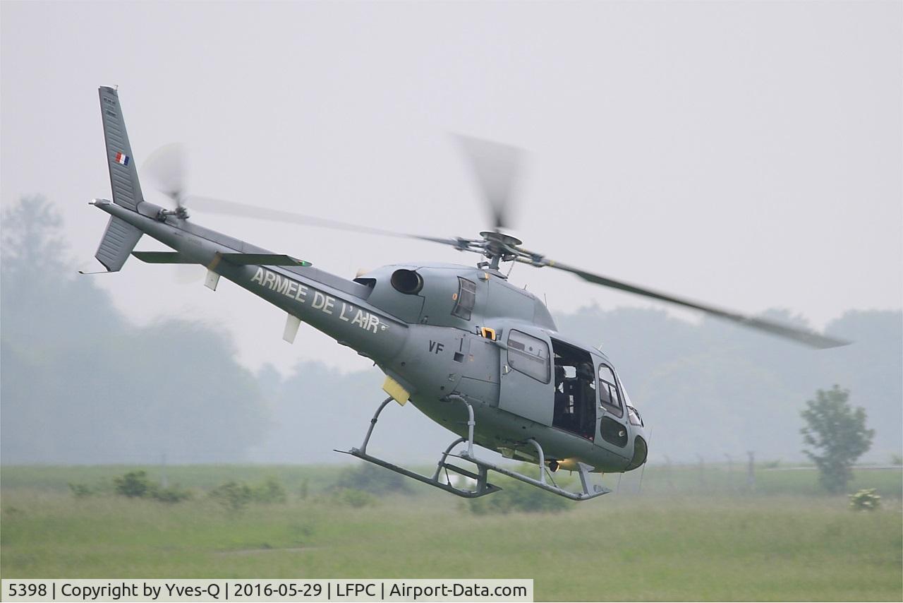 5398, Aerospatiale AS-555AN Fennec C/N 5398, Aerospatiale AS-555AN Fennec, Take off, Creil Air Base 110 (LFPC-CSF) Open day 2016