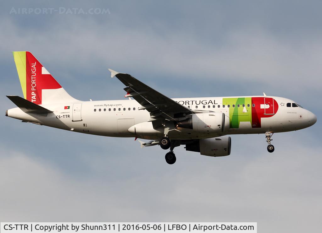 CS-TTR, 2002 Airbus A319-112 C/N 1756, Landing rwy 14R