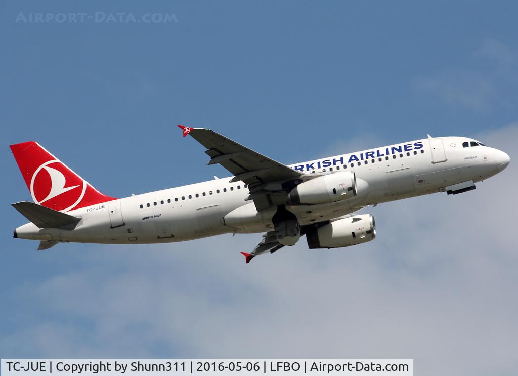 TC-JUE, 2003 Airbus A320-232 C/N 2156, Climbing after take off from rwy 14L