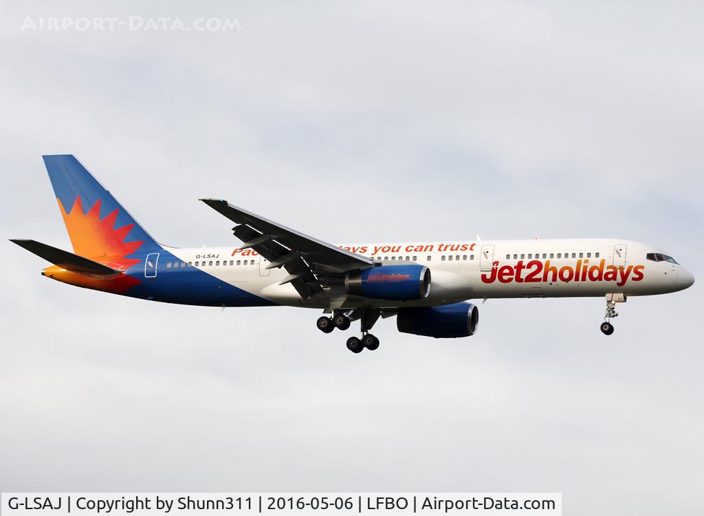 G-LSAJ, 1990 Boeing 757-236 C/N 24793, Landing rwy 14R in Jet2Holidays c/s