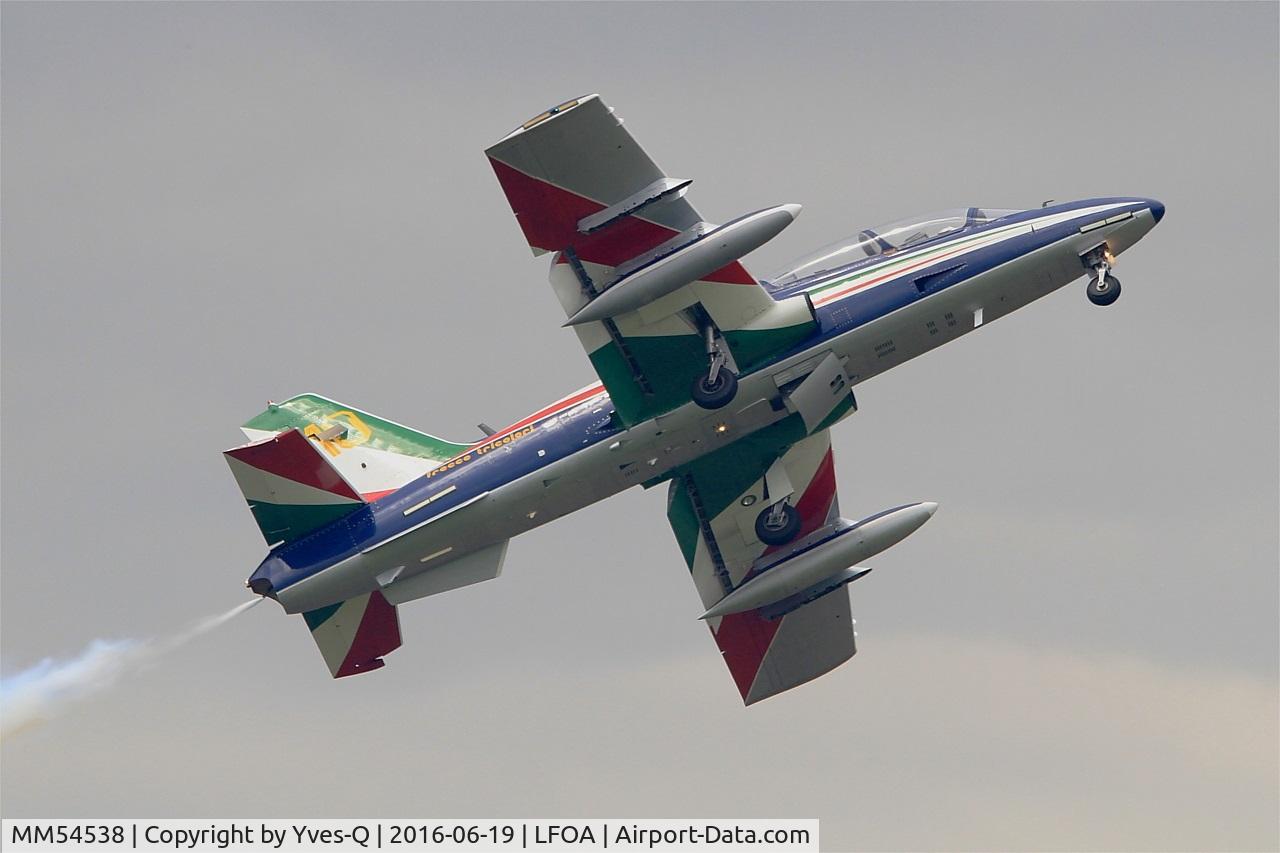 MM54538, Aermacchi MB-339PAN C/N 6759/154/AA070, Italian Air Force Aermacchi MB-339PAN, N°10 of Frecce Tricolori Aerobatic Team 2016, On display, Avord Air Base 702 (LFOA) Open day 2016