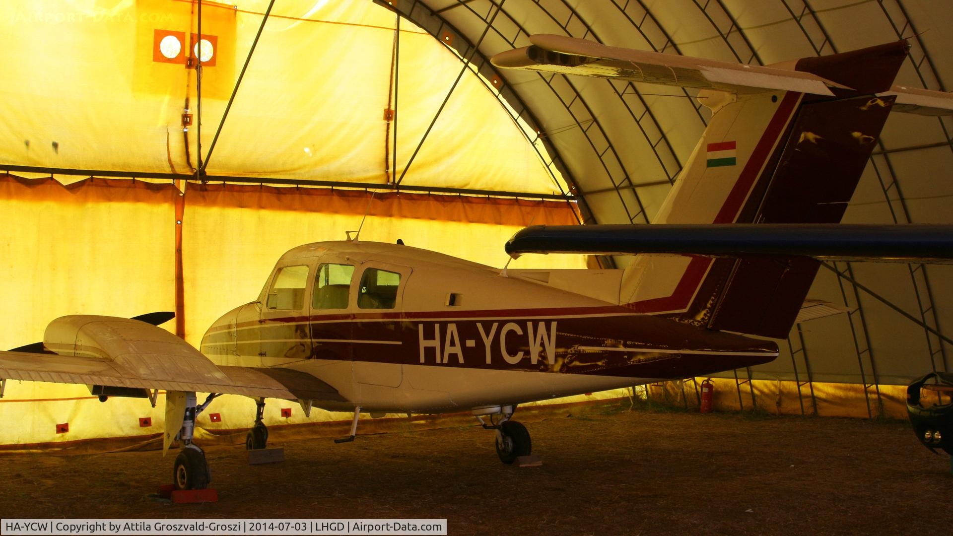 HA-YCW, 1979 Beech 76 Duchess C/N ME-144, Gödöllö Airport, Hungary