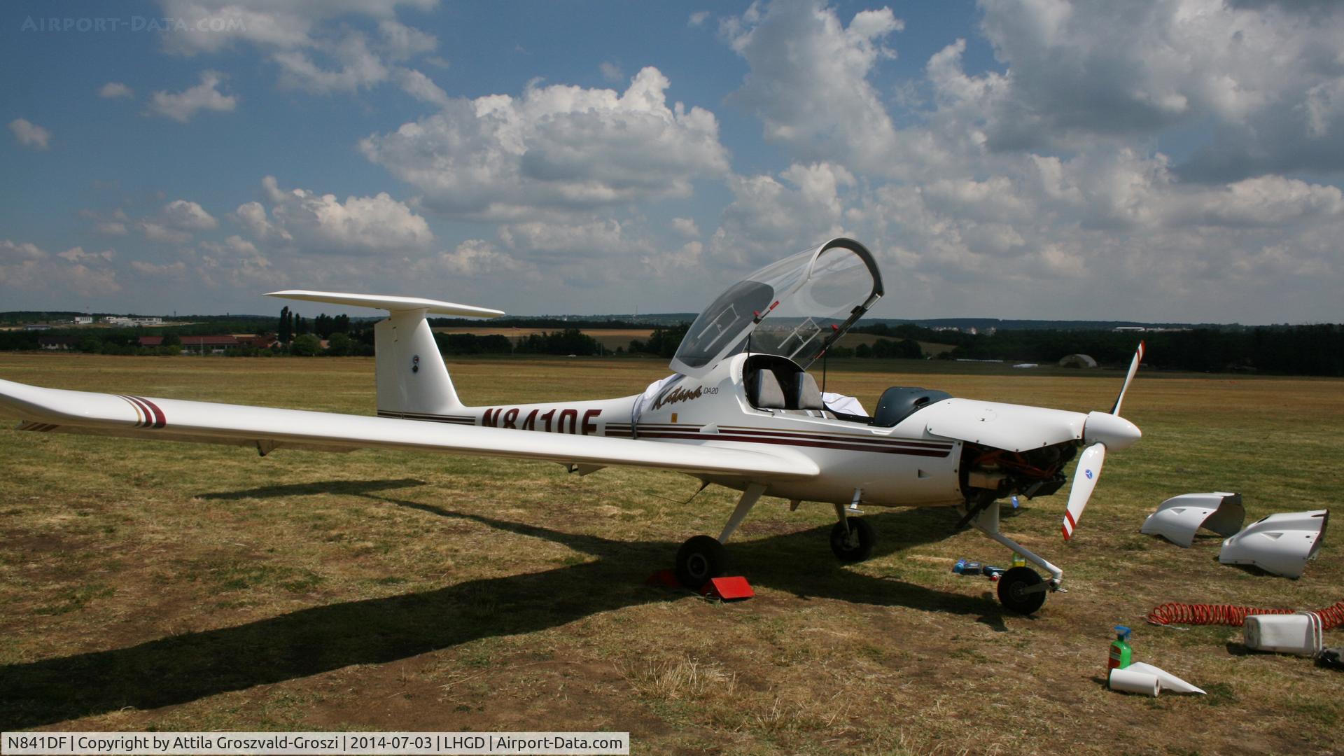 N841DF, 1995 Diamond DA-20A-1 Katana C/N 10068, Gödöllö Airport, Hungary