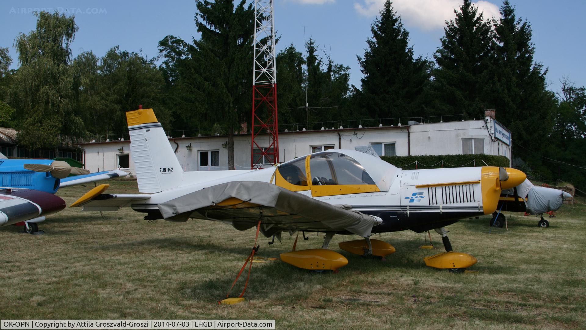 OK-OPN, 1984 Zlin Z-142 C/N 0386, Gödöllö Airport, Hungary