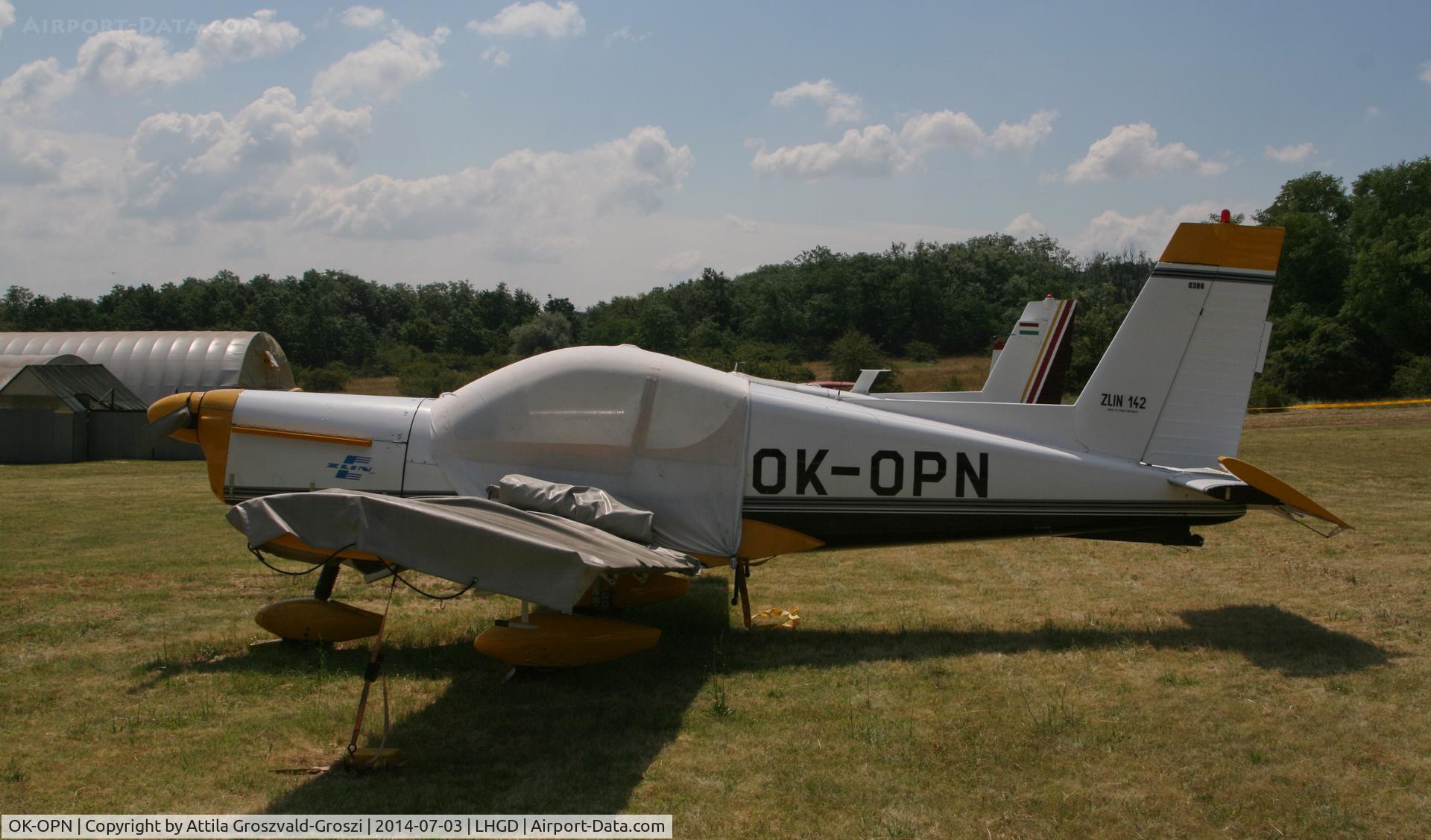 OK-OPN, 1984 Zlin Z-142 C/N 0386, Gödöllö Airport, Hungary