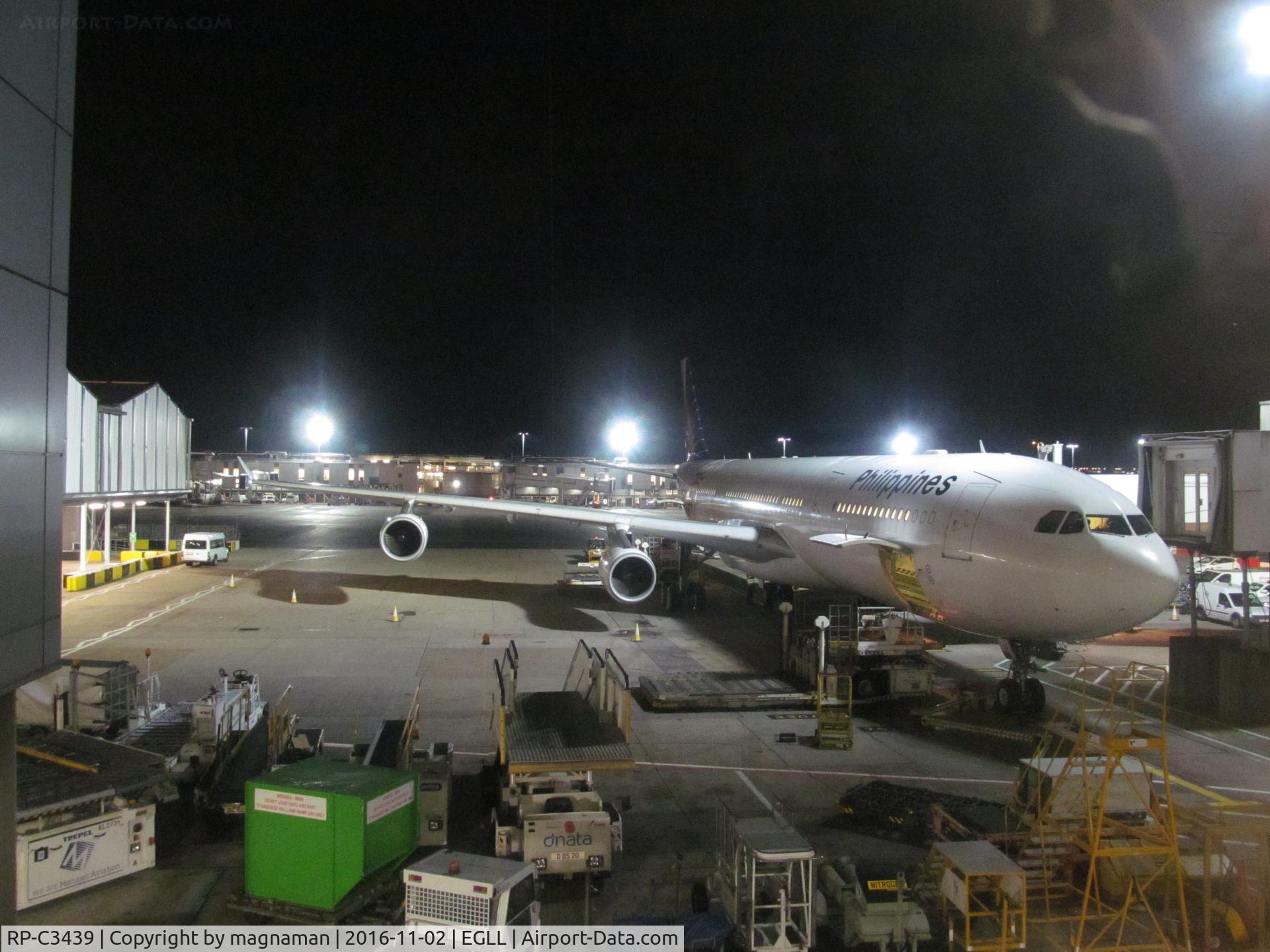 RP-C3439, 2002 Airbus A340-313 C/N 459, on stand awaiting me to board