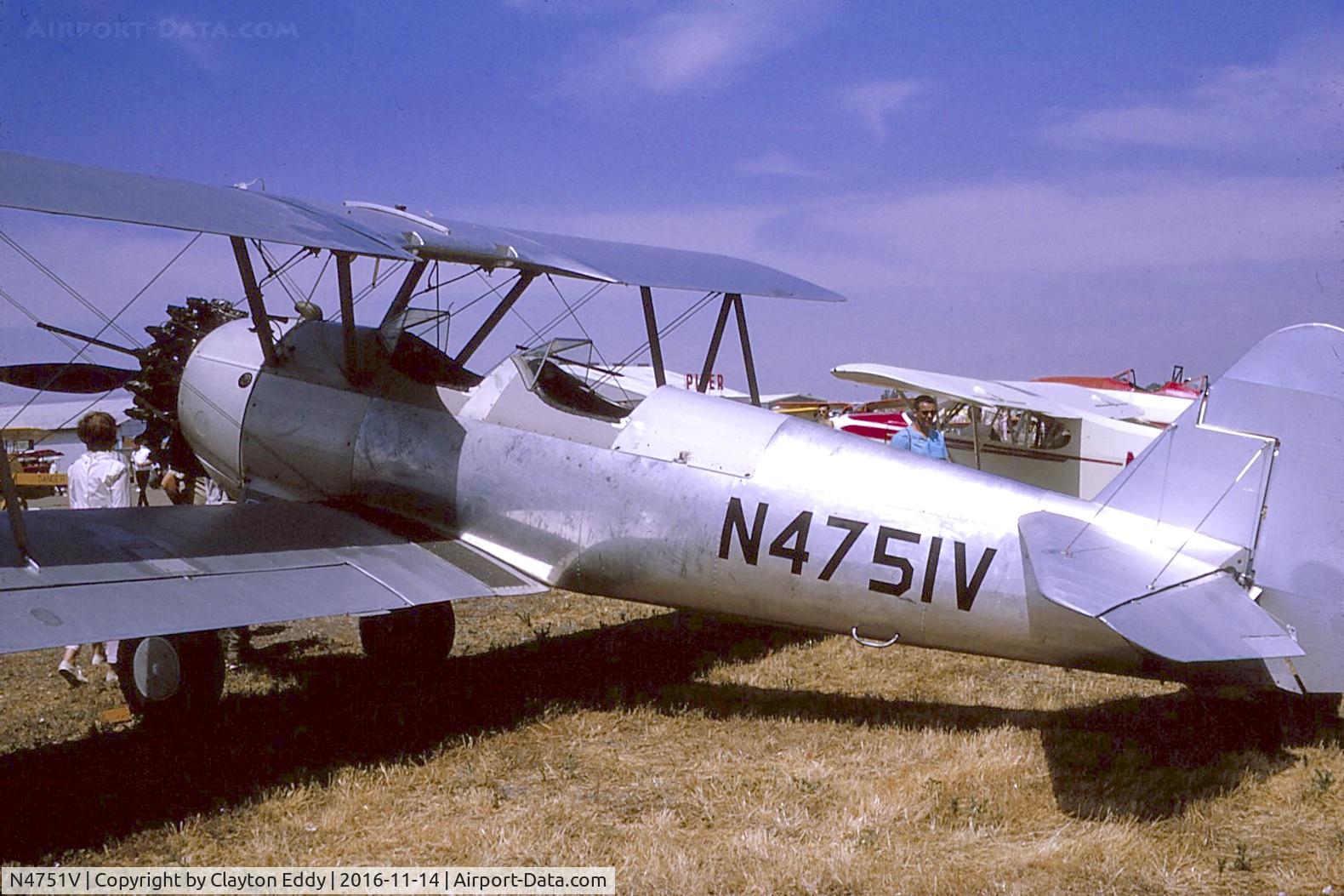 N4751V, 1942 Boeing Stearman C/N 75-5499, California 1965