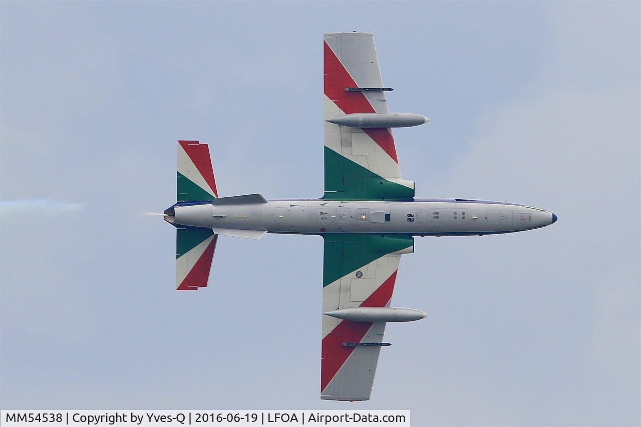 MM54538, Aermacchi MB-339PAN C/N 6759/154/AA070, Italian Air Force Aermacchi MB-339PAN, N°10 of Frecce Tricolori Aerobatic Team 2016, On display, Avord Air Base 702 (LFOA) Open day 2016