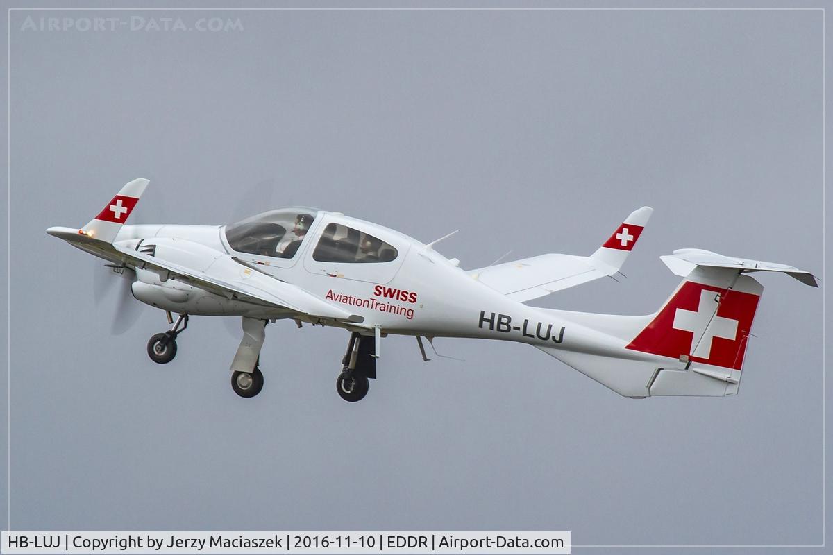 HB-LUJ, 2009 Diamond DA-42 Twin Star C/N 42.412, Diamond DA-42c/n: 42.412