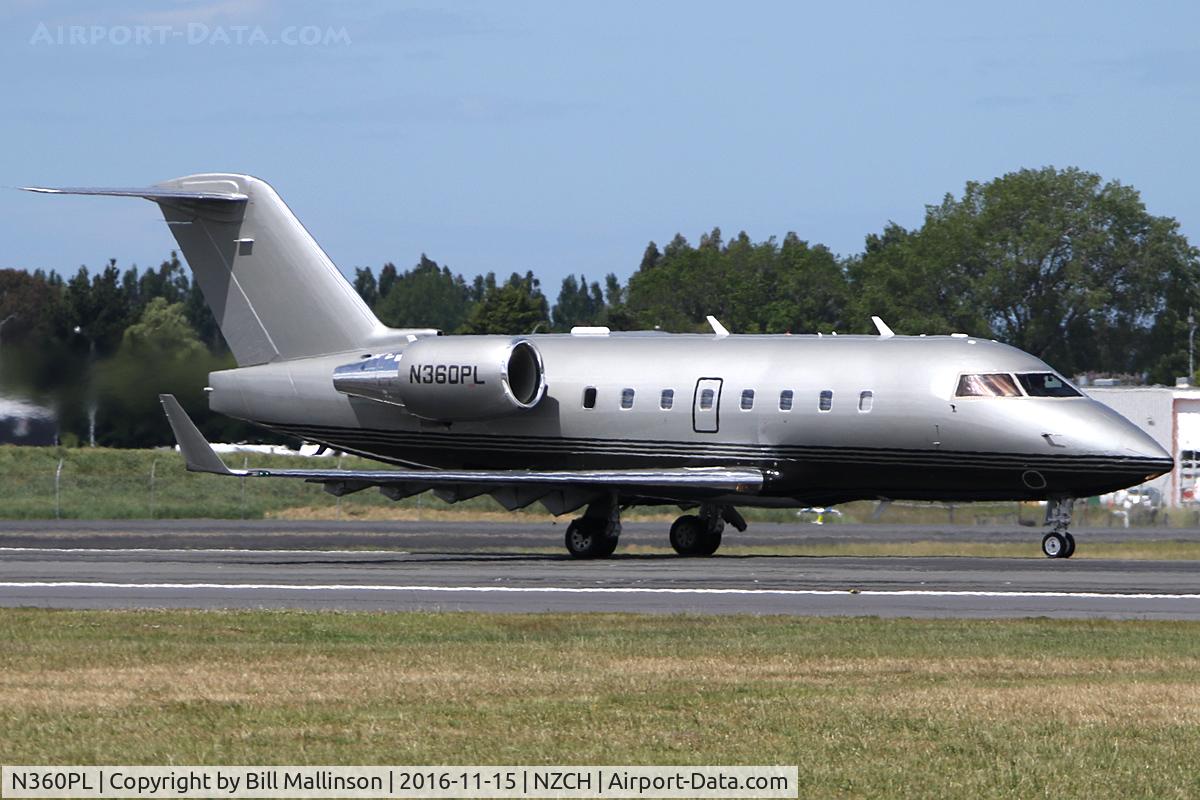 N360PL, 1996 Canadair Challenger 604 (CL-600-2B16) C/N 5303, a surprise visitor