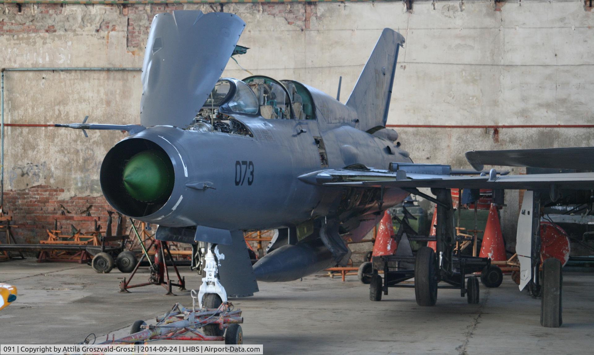 091, Mikoyan-Gurevich MiG-21UM C/N 516955091, Budaörs Airport, Hungary. 2014 was painted gray and BW AF04073 page number for filming.