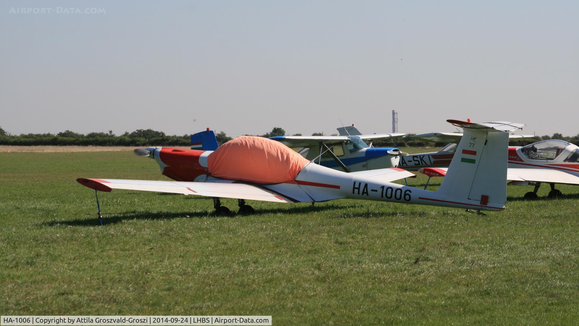 HA-1006, 1998 ICA IS-28M2/GR C/N 77, Budaörs Airport, Hungary.