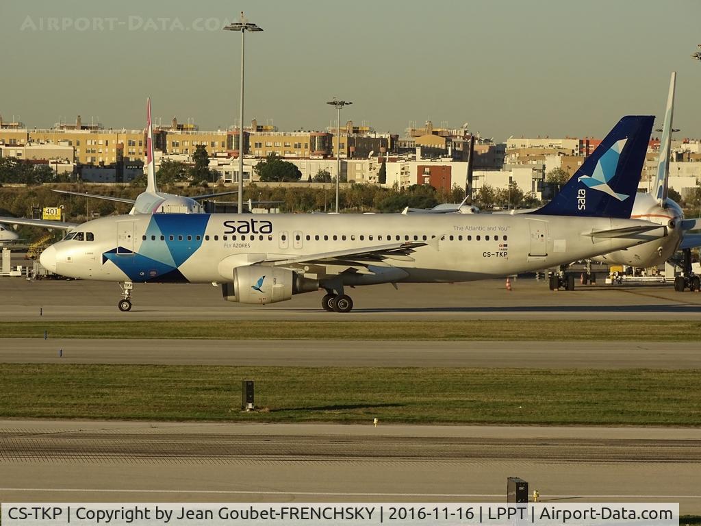 CS-TKP, 2003 Airbus A320-214 C/N 2011, Azores Airlines S4133 departure to Lajes