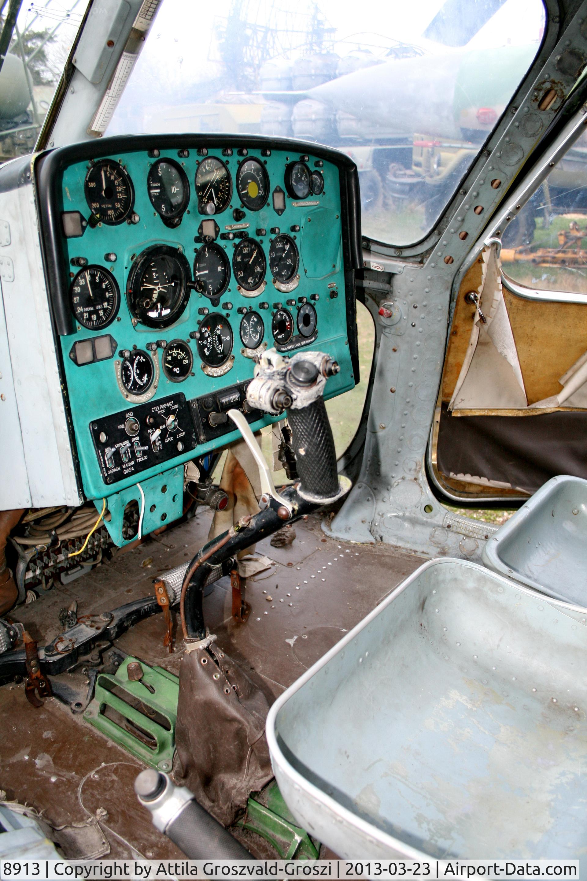 8913, 1985 WSK Swidnik Mi-2 C/N 518913104, Zamárdi, military technology collection. Hungary