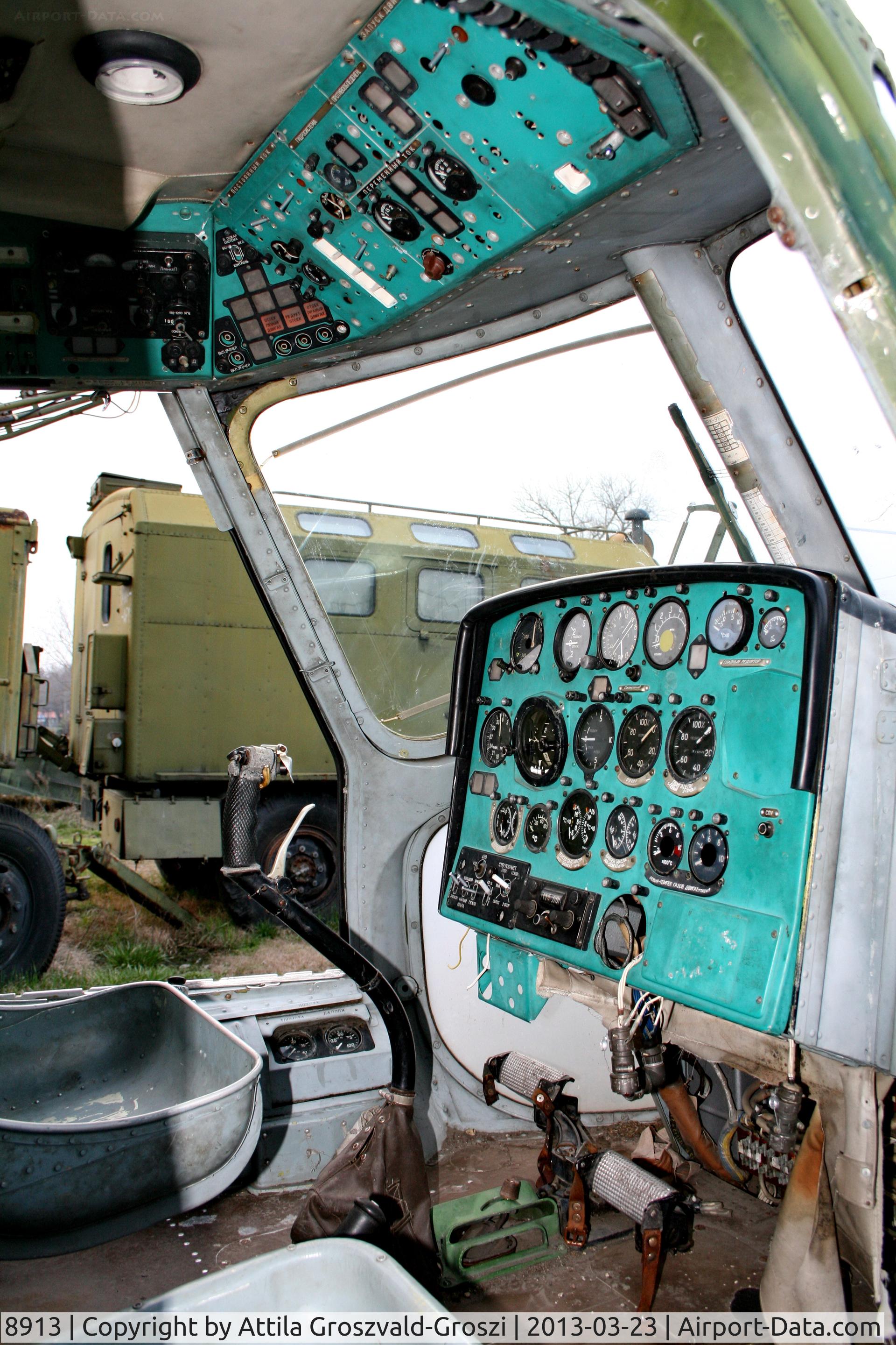 8913, 1985 WSK Swidnik Mi-2 C/N 518913104, Zamárdi, military technology collection. Hungary