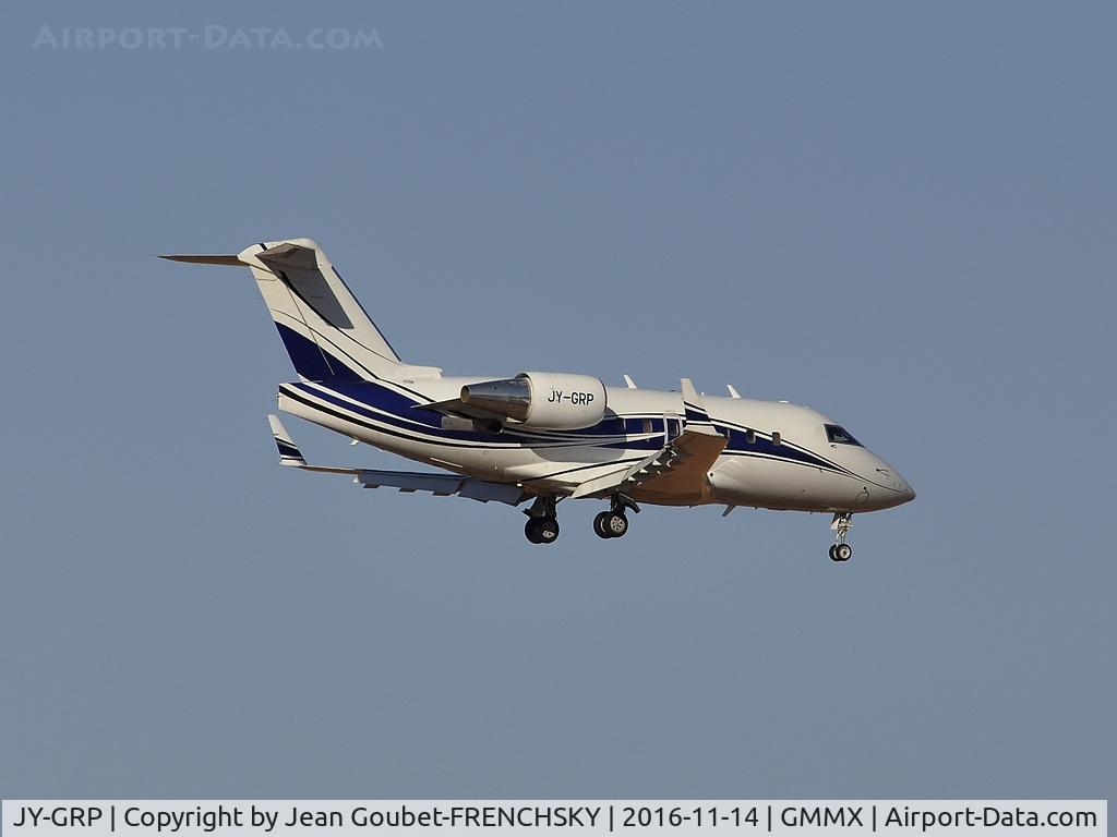 JY-GRP, 2001 Bombardier Challenger 604 (CL-600-2B16) C/N 5481, ARAB WINGS landing