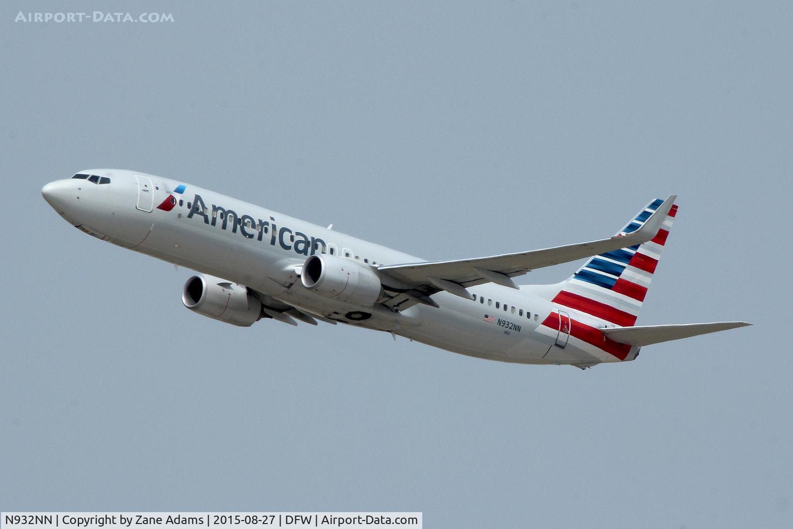 N932NN, 2013 Boeing 737-832 C/N 33488, Departing DFW Airport