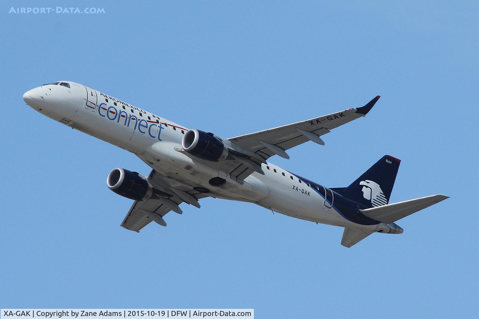 XA-GAK, 2014 Embraer 190LR (ERJ-190-100LR) C/N 19000673, Departing DFW Airport