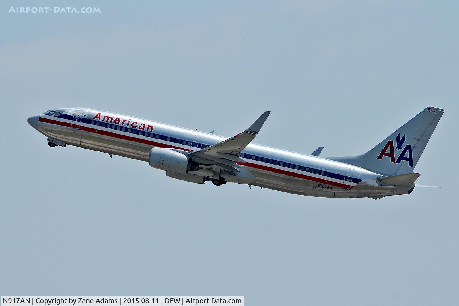 N917AN, 1999 Boeing 737-823 C/N 29518, Departing DFW Airport