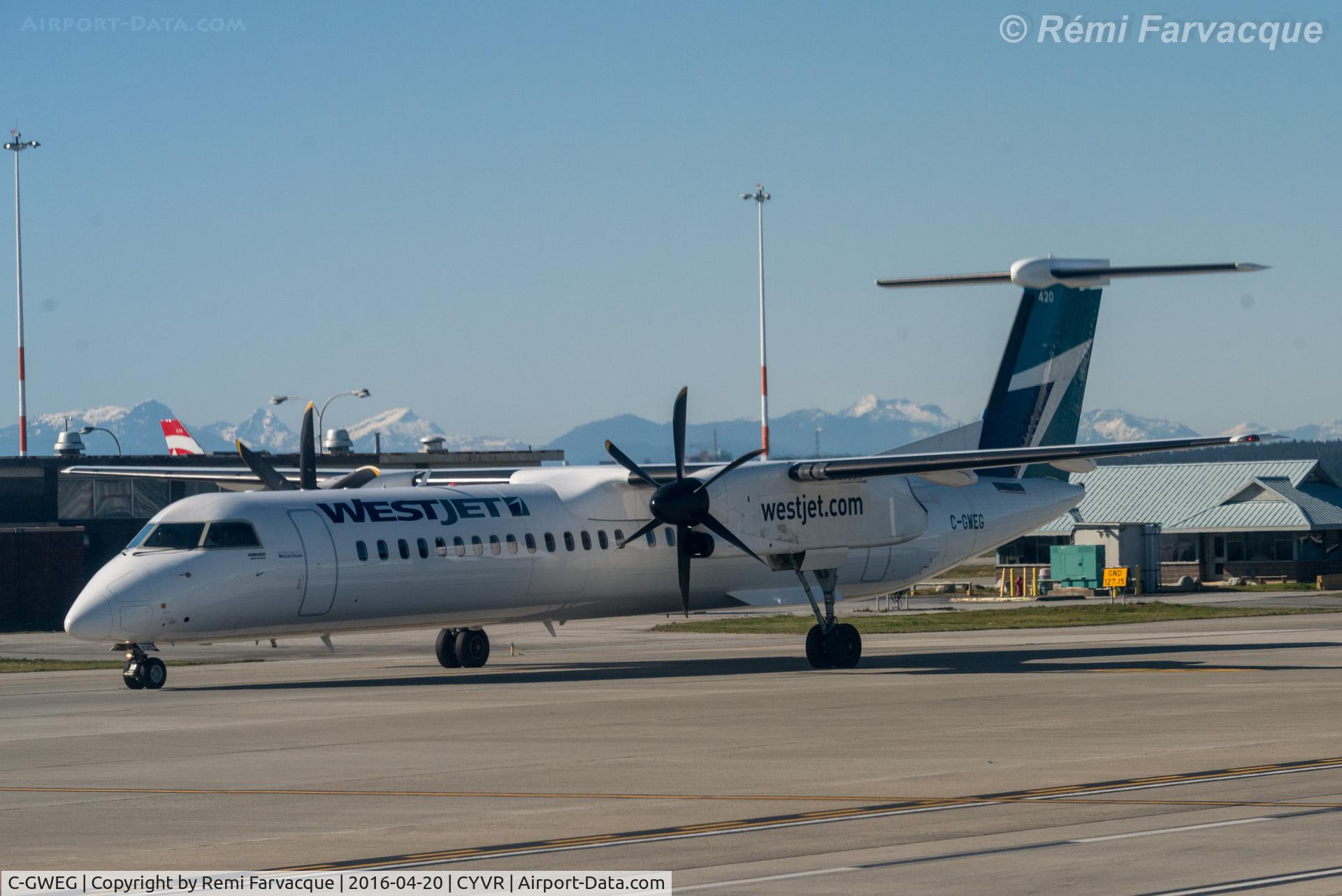 C-GWEG, 2015 Bombardier DHC-8-402Q Dash 8 Dash 8 C/N 4488, Taxiing to domestic after landing on north runway.