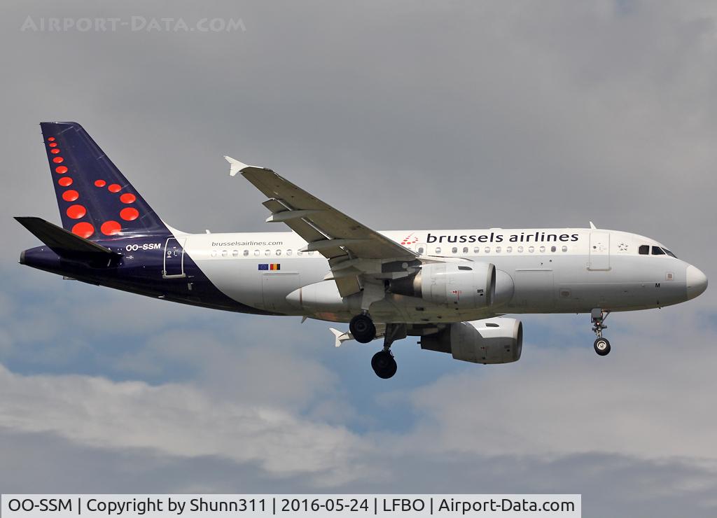 OO-SSM, 2000 Airbus A319-112 C/N 1388, Landing rwy 14R
