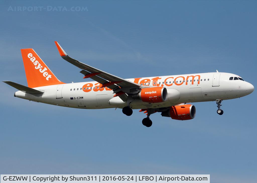 G-EZWW, 2014 Airbus A320-214 C/N 6188, Landing rwy 14R