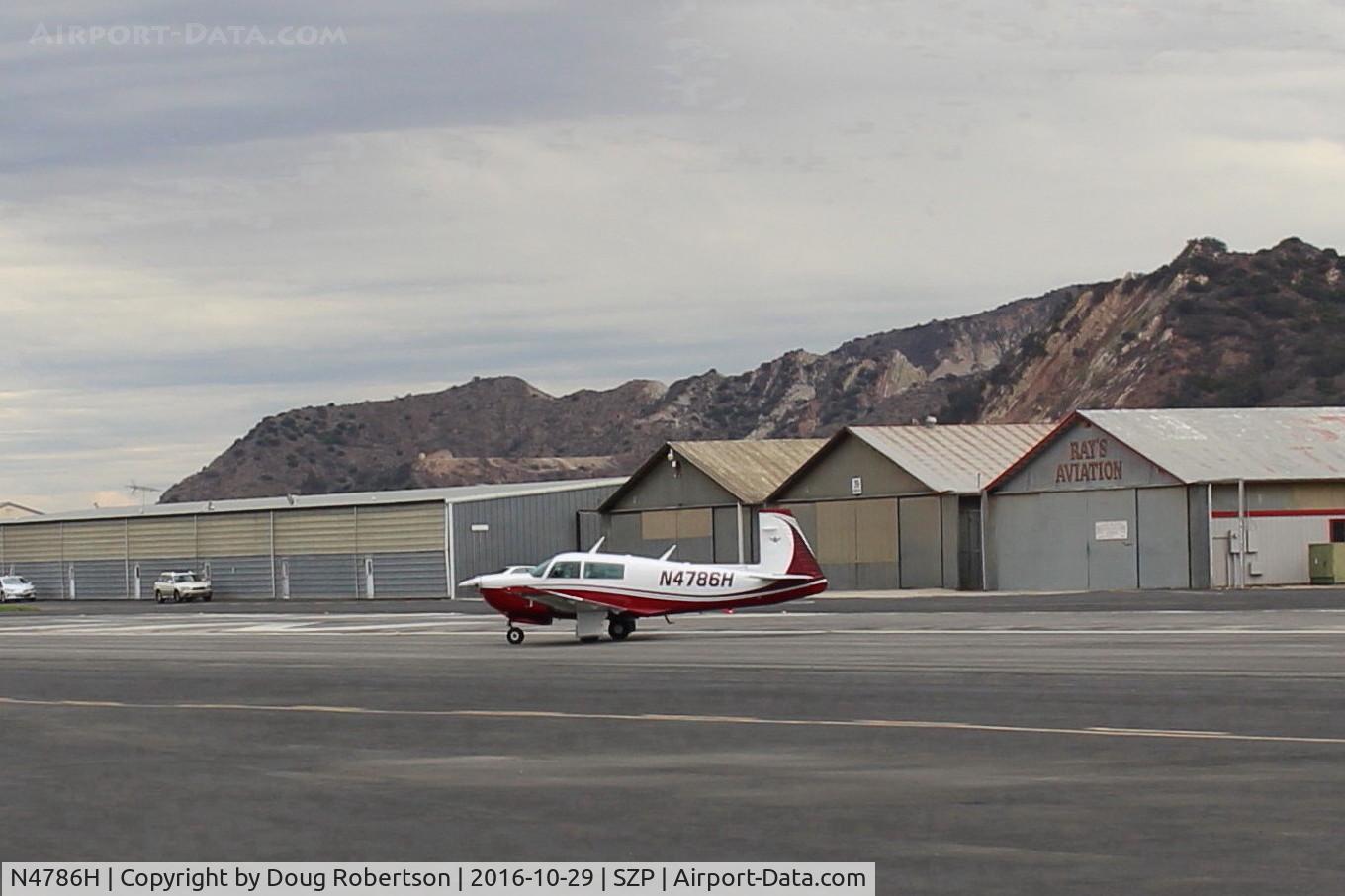 N4786H, 1979 Mooney M20J 201 C/N 24-0876, 1979 Mooney M20J 201, Lycoming IO-360 A&C 200 Hp, taxi across Rwy 22