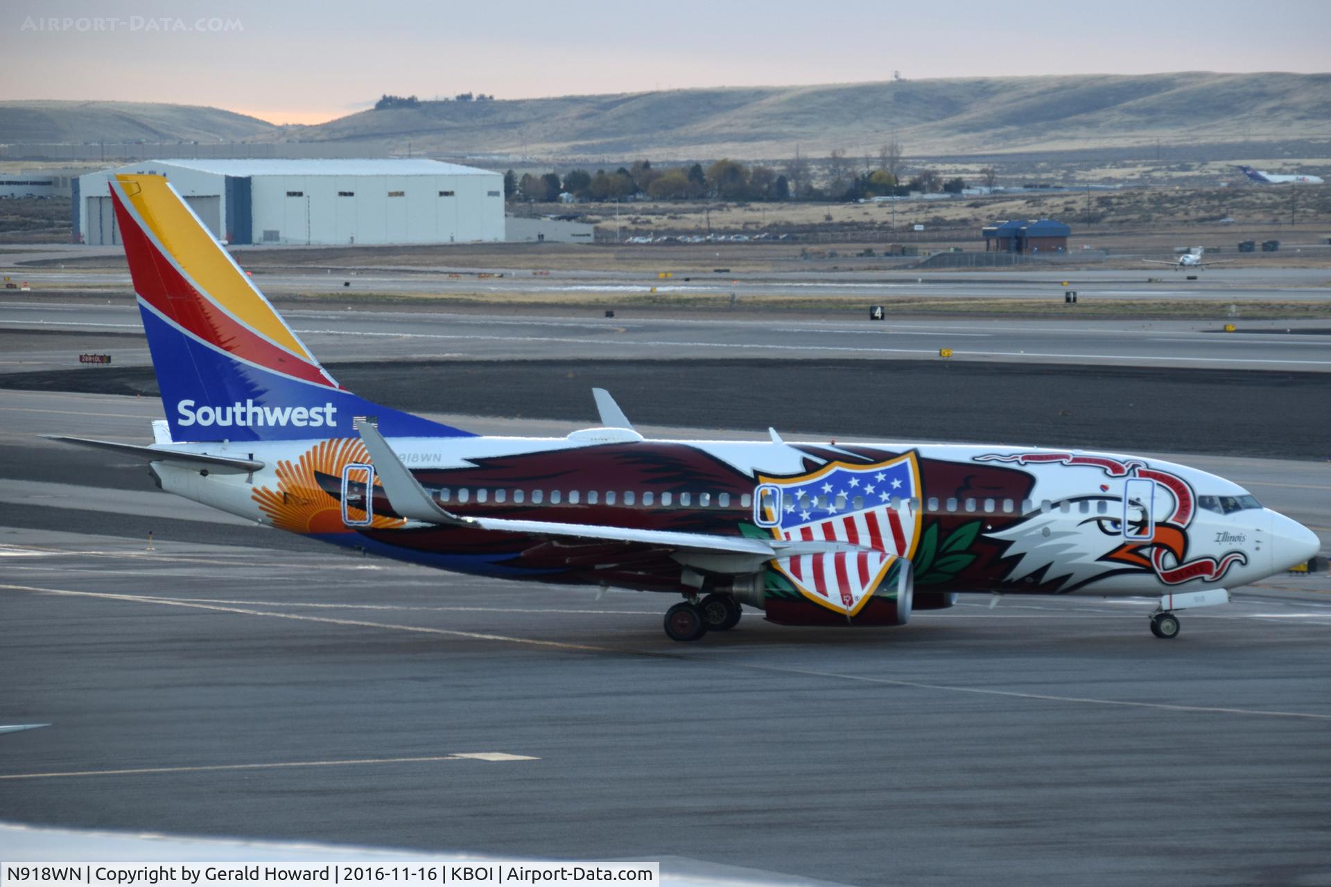 N918WN, 2008 Boeing 737-7H4 C/N 29843, Taxing from terminal ramp.