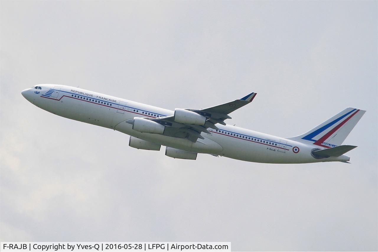 F-RAJB, 1995 Airbus A340-212 C/N 081, French Air Force Airbus A340-212, Take off rwy 08L, Roissy Charles De Gaulle airport (LFPG-CDG)