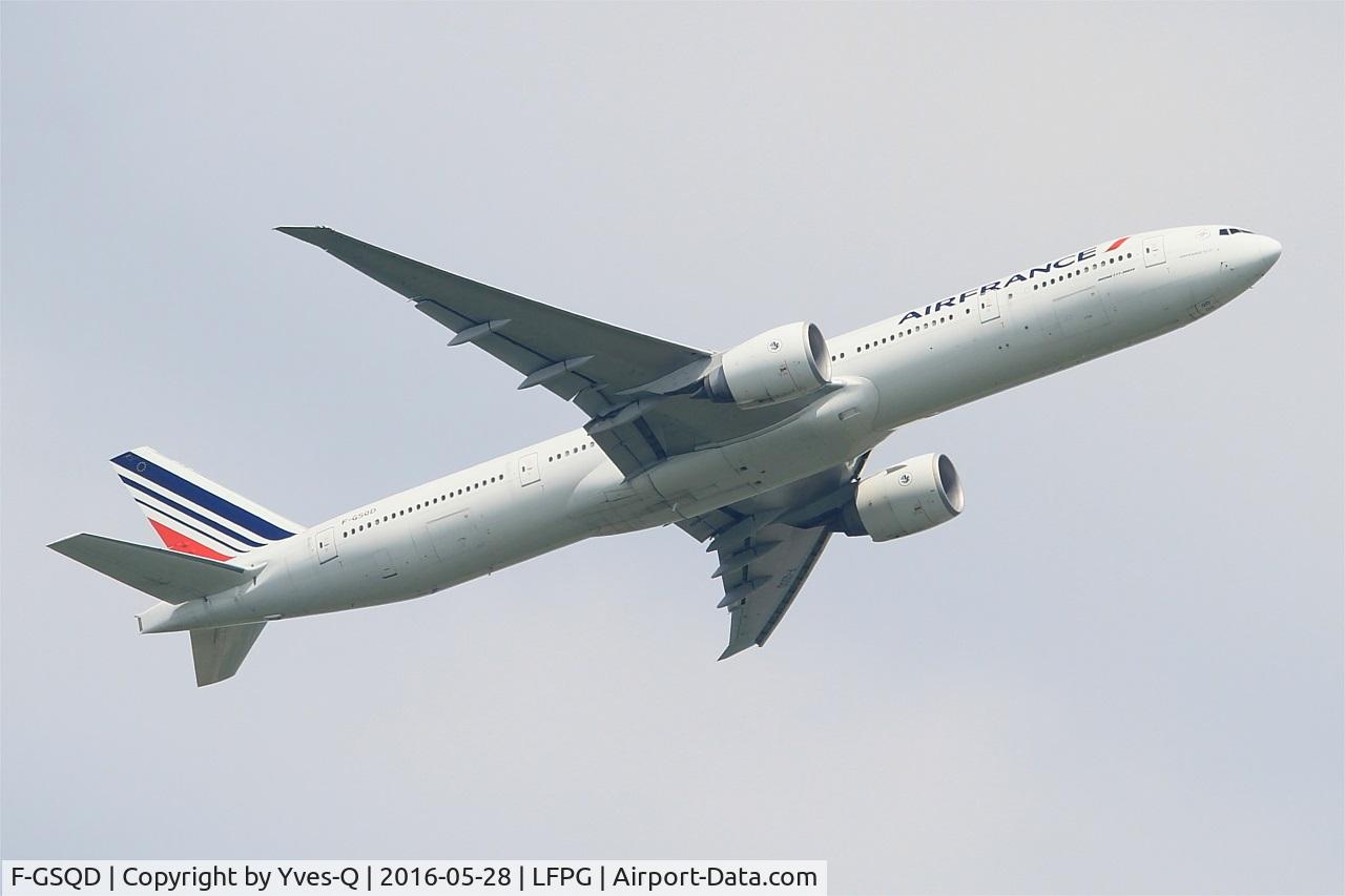 F-GSQD, 2004 Boeing 777-328/ER C/N 32726, Boeing 777-328 (ER), Take off rwy 06R, Roissy Charles De Gaulle airport (LFPG-CDG)
