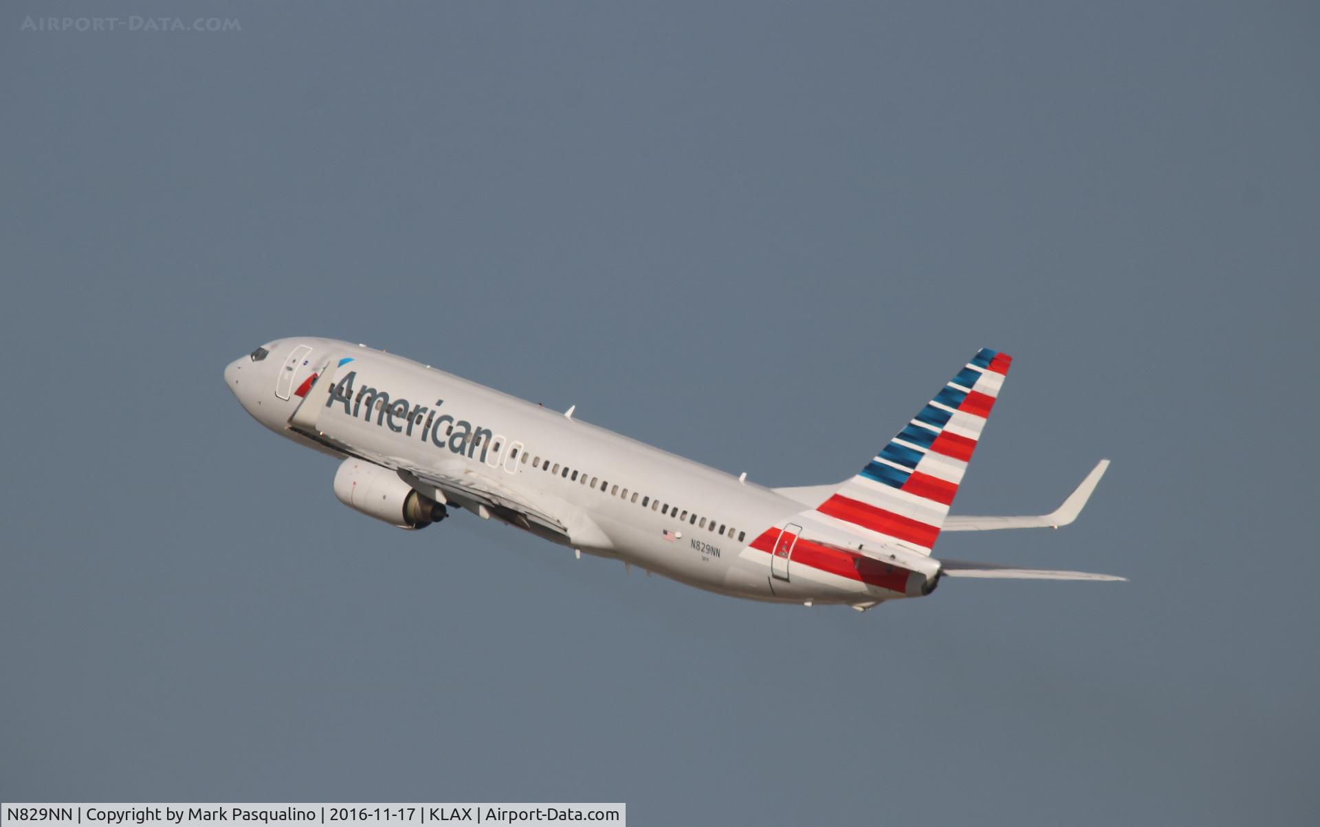 N829NN, 2010 Boeing 737-823 C/N 33210, Boeing 737-800