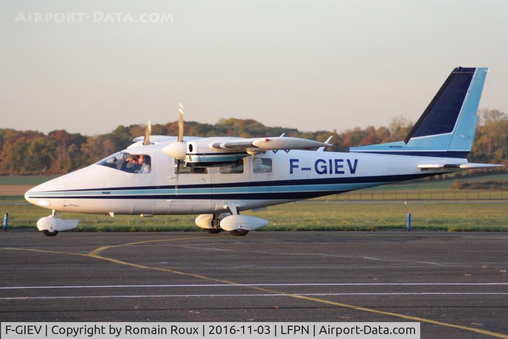 F-GIEV, 1982 Partenavia P-68C C/N 253, Taxiing