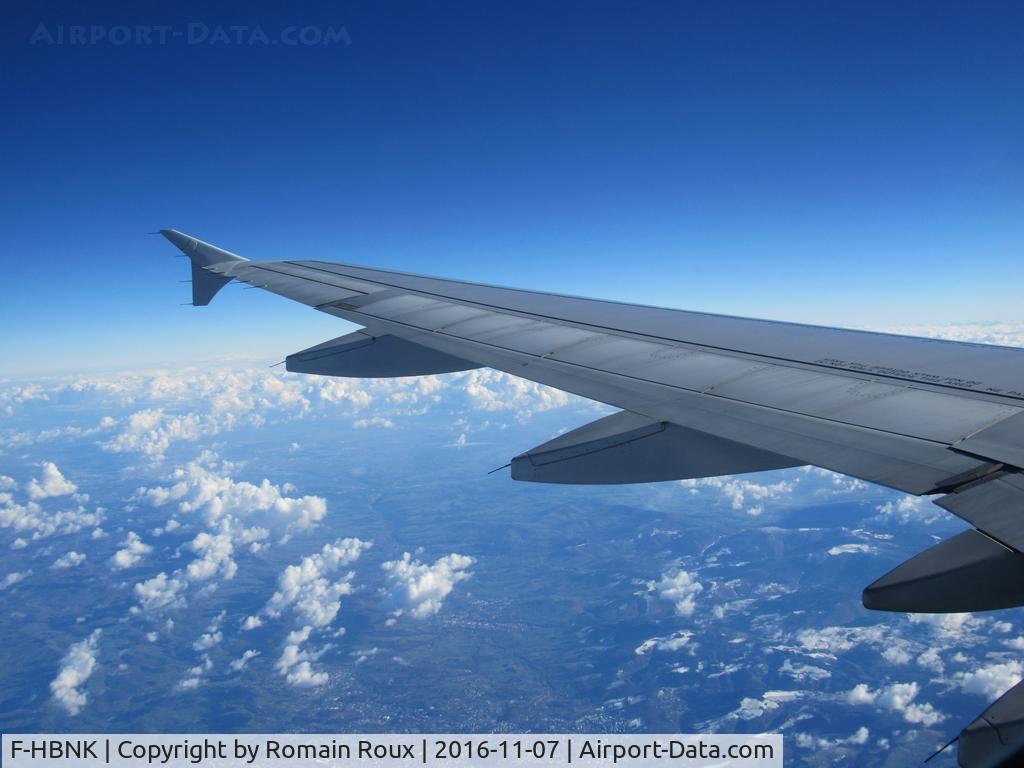 F-HBNK, 2012 Airbus A320-214 C/N 5084, In flight