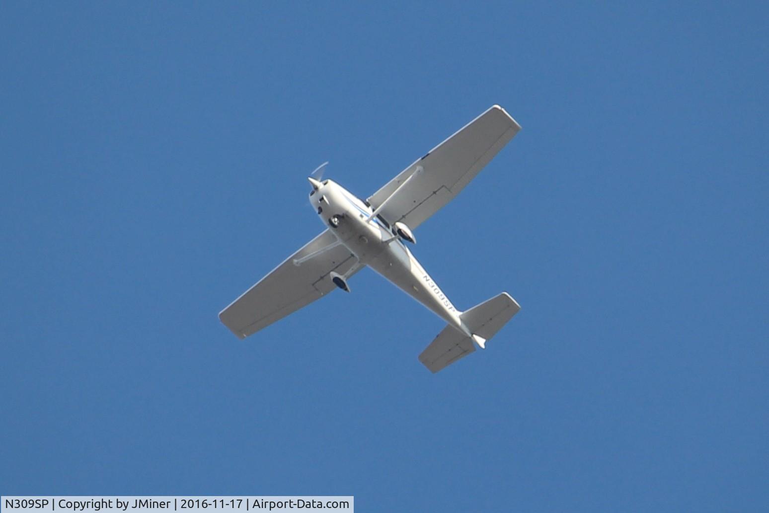 N309SP, 1999 Cessna 172S C/N 172S8245, Flying over W Dundee IL