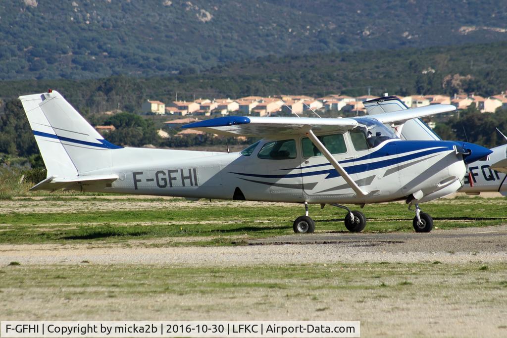 F-GFHI, Cessna 172RG Cutlass RG C/N 172RG-0332, Parked