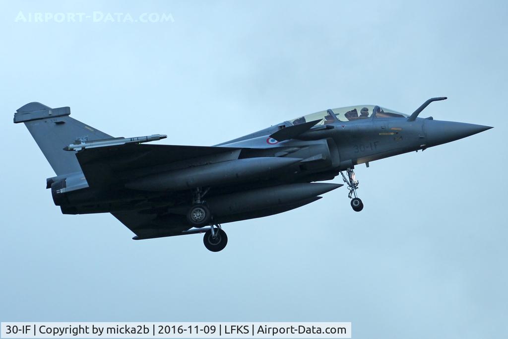 30-IF, Dassault Rafale B C/N 331, Landing