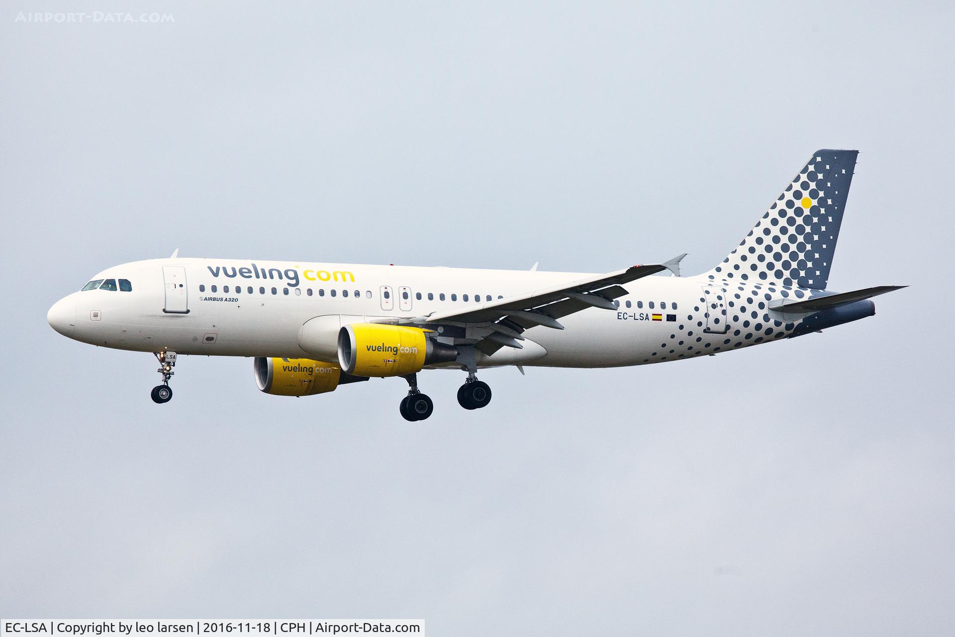 EC-LSA, 2009 Airbus A320-214 C/N 4128, Copenhagen 18.11.16