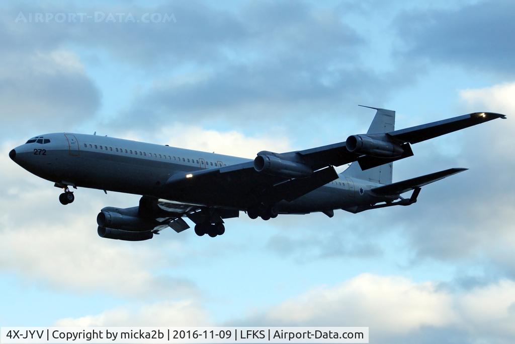 4X-JYV, 1975 Boeing 707-3L6C C/N 21096, Landing