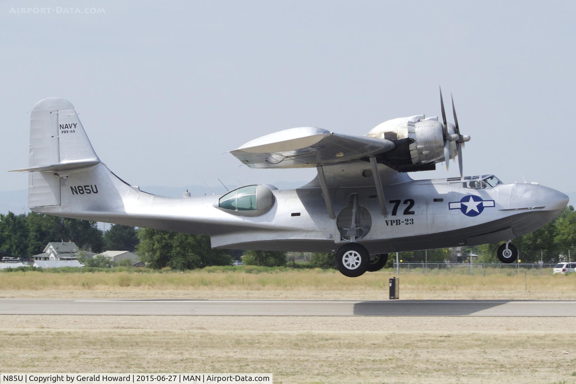 N85U, Consolidated PBY-6A Catalina C/N 64041, Departing RWY 29